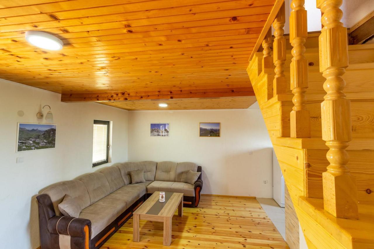 Guesthouse Wolf 자블야크 외부 사진