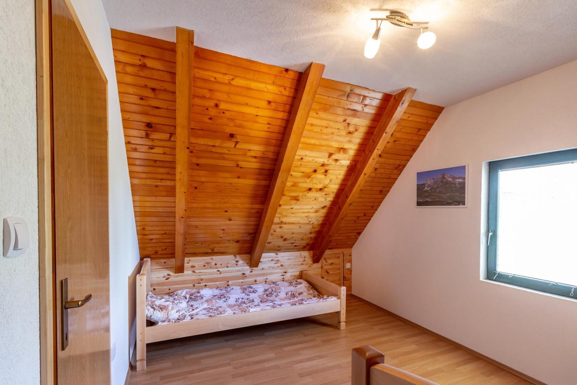 Guesthouse Wolf 자블야크 외부 사진