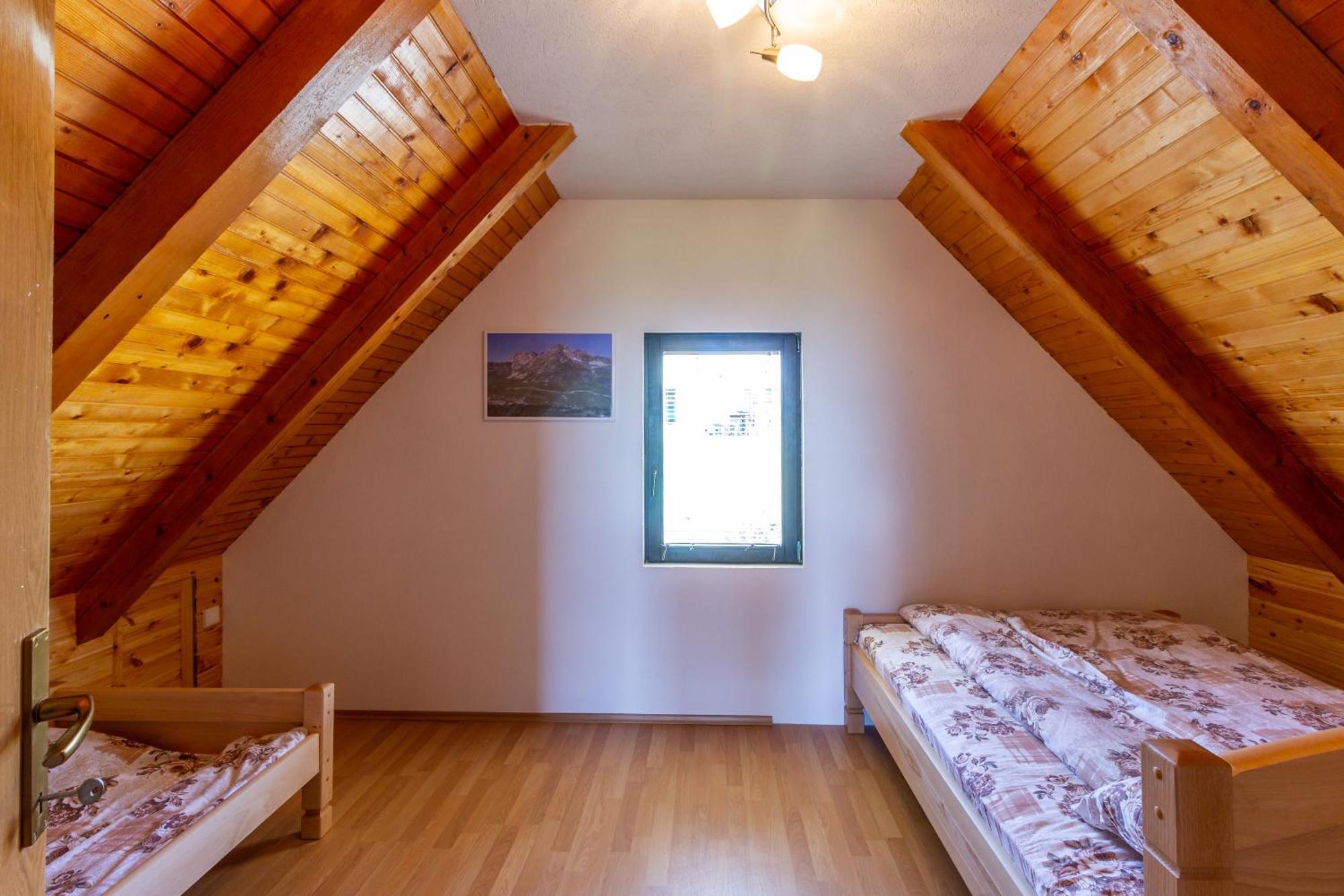 Guesthouse Wolf 자블야크 외부 사진